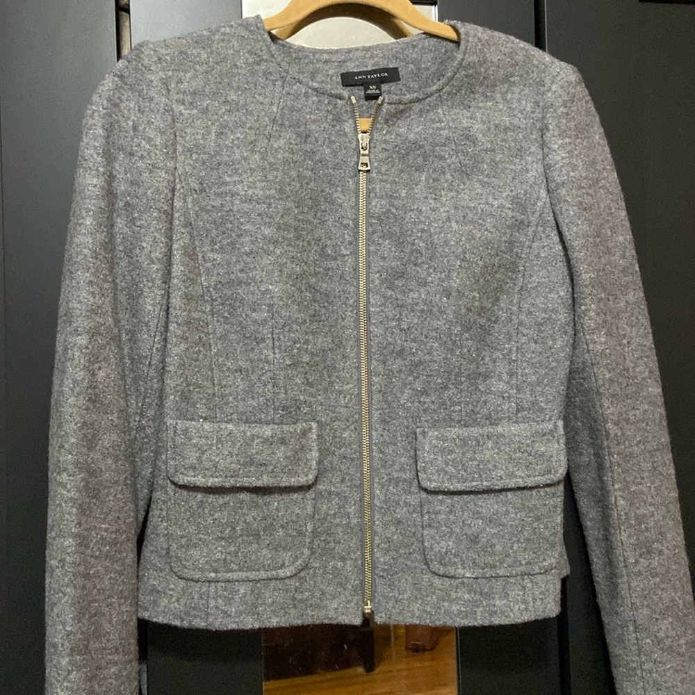 Ann Taylor gray zip jacket size XS